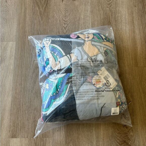 NWT Vera Bradley Disney Pixar Plush Throw Blanket - Picture 4 of 7